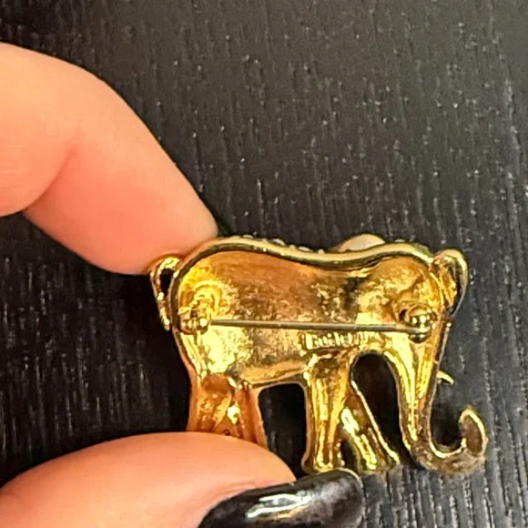Signed Butler Elephant Brooch - Picture 3 of 4